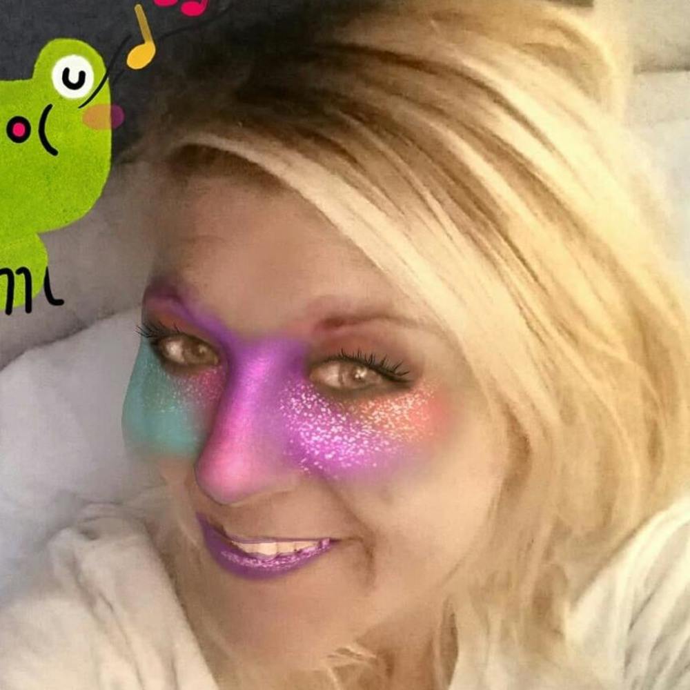 Meet your Posher, April